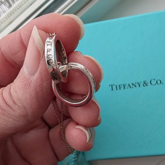 Tiffany & Co. 1837 Small Sterling Silver Interlocking Circles Necklace - Picture 4 of 14